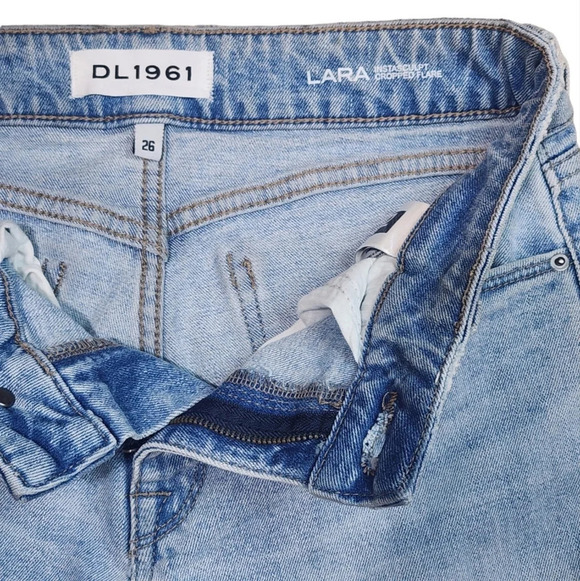 DL1961 Lara Instasculpt Cropped Flare Jeans - Picture 8 of 9